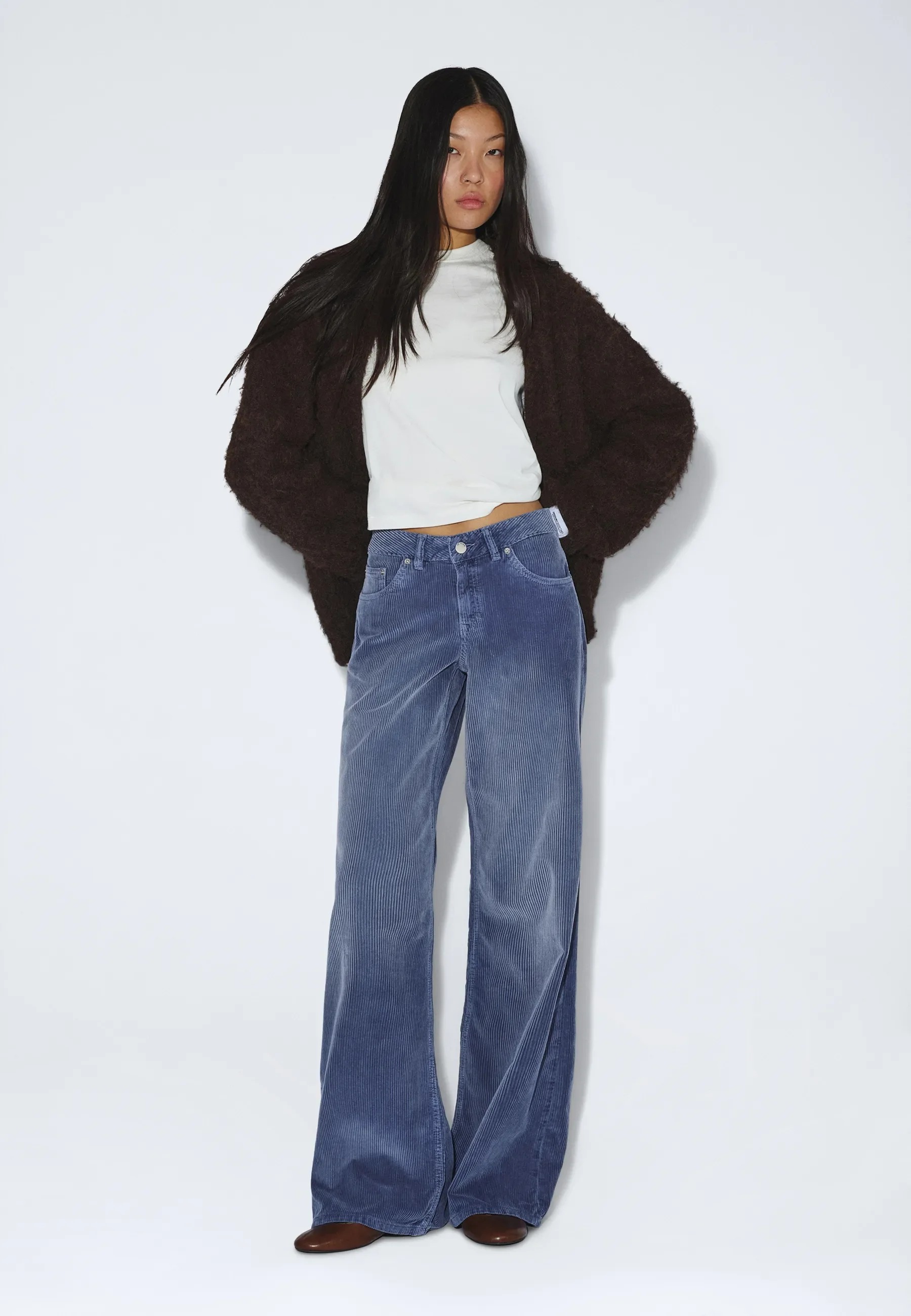 Rhue Low Wide Pants wash blue shade cord