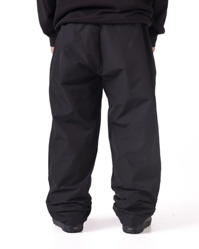 16OW11013-101_Chroma-Pant_Black-Dwxff_Studio-3