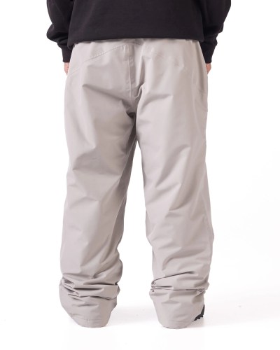 16OW11013-102_Chroma-Pant_Pale-Grey_Studio-3