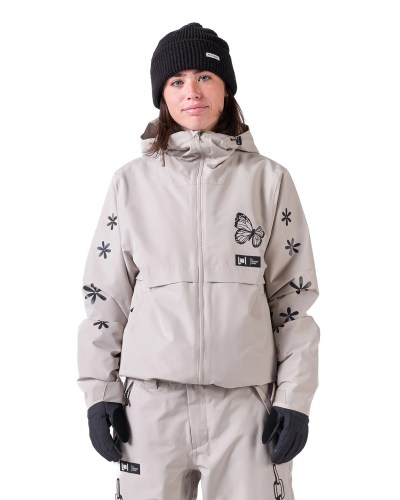 16OW21014-102_Chroma-Womens-Jacket_Pale-Grey-JC_Studio-1