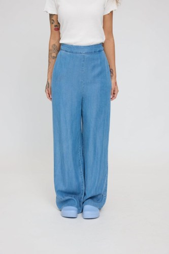 25136260_dark-blue-wash_01_fbb53