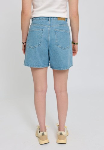 26136191_light-blue-wash_02_600x