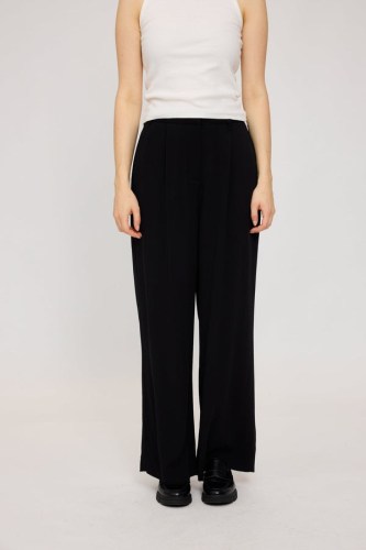 26136268_black_01_600x