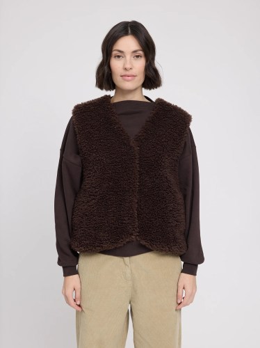 26331504_faux-fur-vest_black-coffee_02_600x