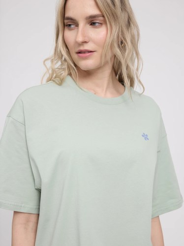 26335152_back-print-t-shirt_light-aqua-courage_03_600x