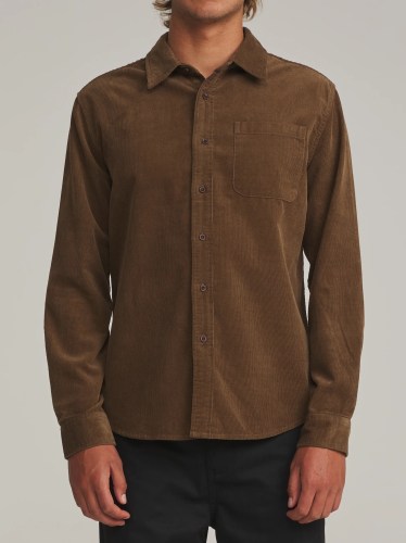 katin-fa26-shirts-granada-shirt-brown-on-model-01-front
