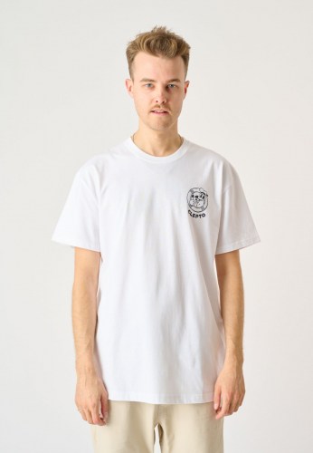 Cleptomanicx Now Shipping Boxy T-Shirt white
